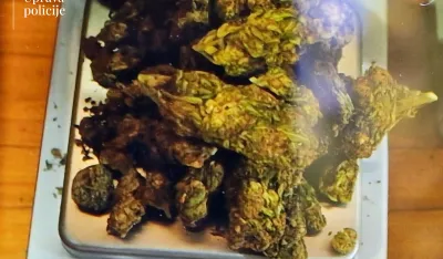 Uhap&scaron;ene dvije osobe, pronađena marihuana