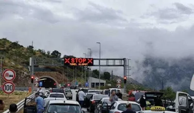 Zatvoren auto put