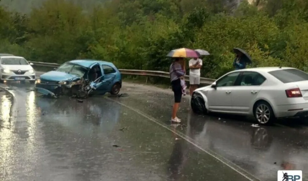 Dvije osobe povrijeđene u udesu kod Dobrakova, vozač kamiona uhap&scaron;en