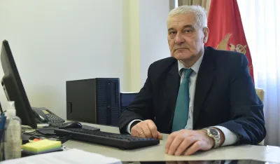 Laković za "Dan": Kad se sistem očisti, progovoriće "živi jezici"