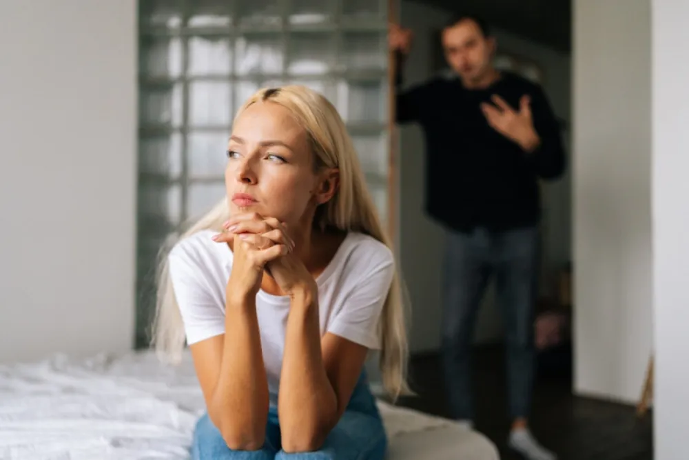 Ovi znakovi uvijek biraju emocionalno nezrele partnere