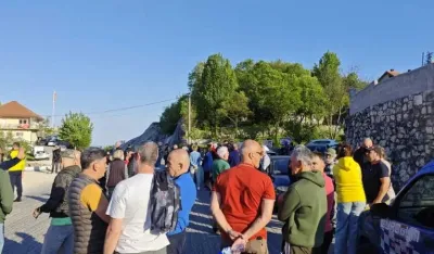 Zavr&scaron;en skup ispred Cetinjskog manastira