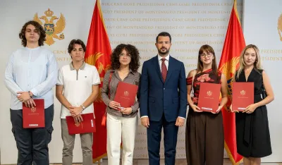 Milatović uručio stipendije najboljim studentima