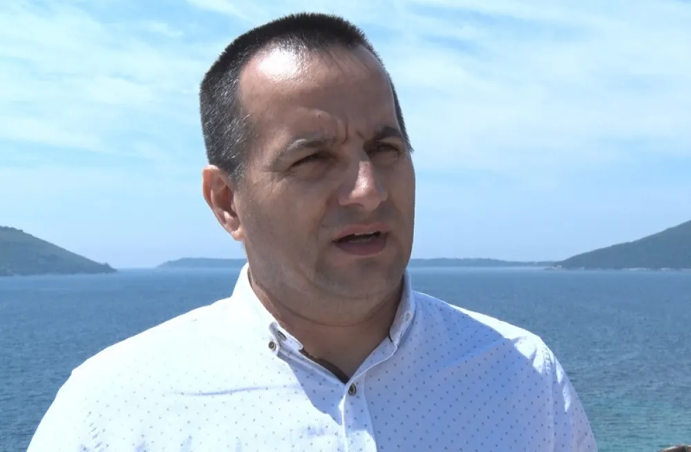 Rmandić oslobođen optužbi da je vrijeđao Adžića: Pobjedile istina i pravda