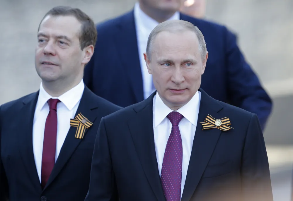 Putin odlikovao Medvedeva ordenom za doprinos ruskoj državnosti