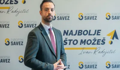 Zirojević: Ministar plaća 7.000 eura trećima da pi&scaron;u zakon, a zaposleni u ministarstvu primaju plate
