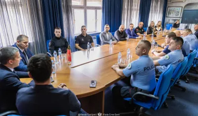 Bečić pozdravio nagrađene policijce