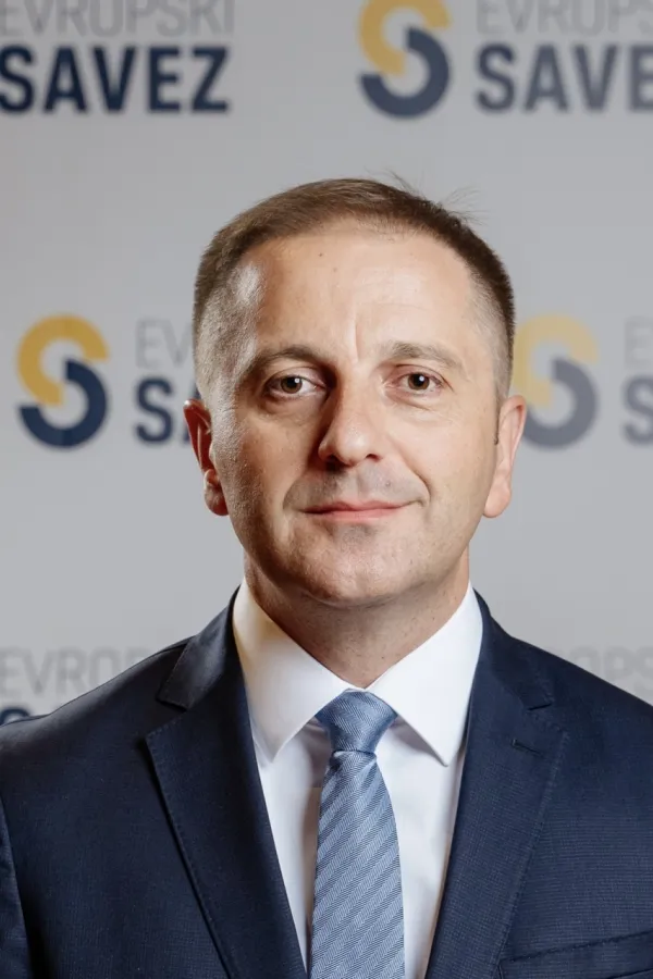 &Scaron;ehović na sastanku lidera opozicije sa Kopmanom: Crna Gora formalno bliža EU, ali su&scaron;tinski nikad dalja od evropskih vrijednosti