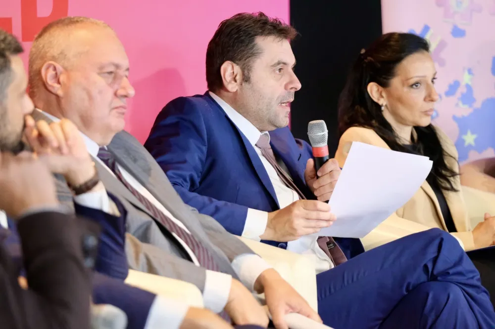 Ivan Vujović na konferenciji u Opatiji