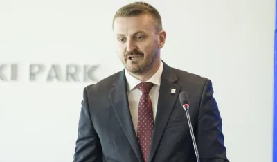 Dukaj: Crna Gora dobija prvi Zakon o lokalnim funkcionerima, službenicima i namje&scaron;tenicima