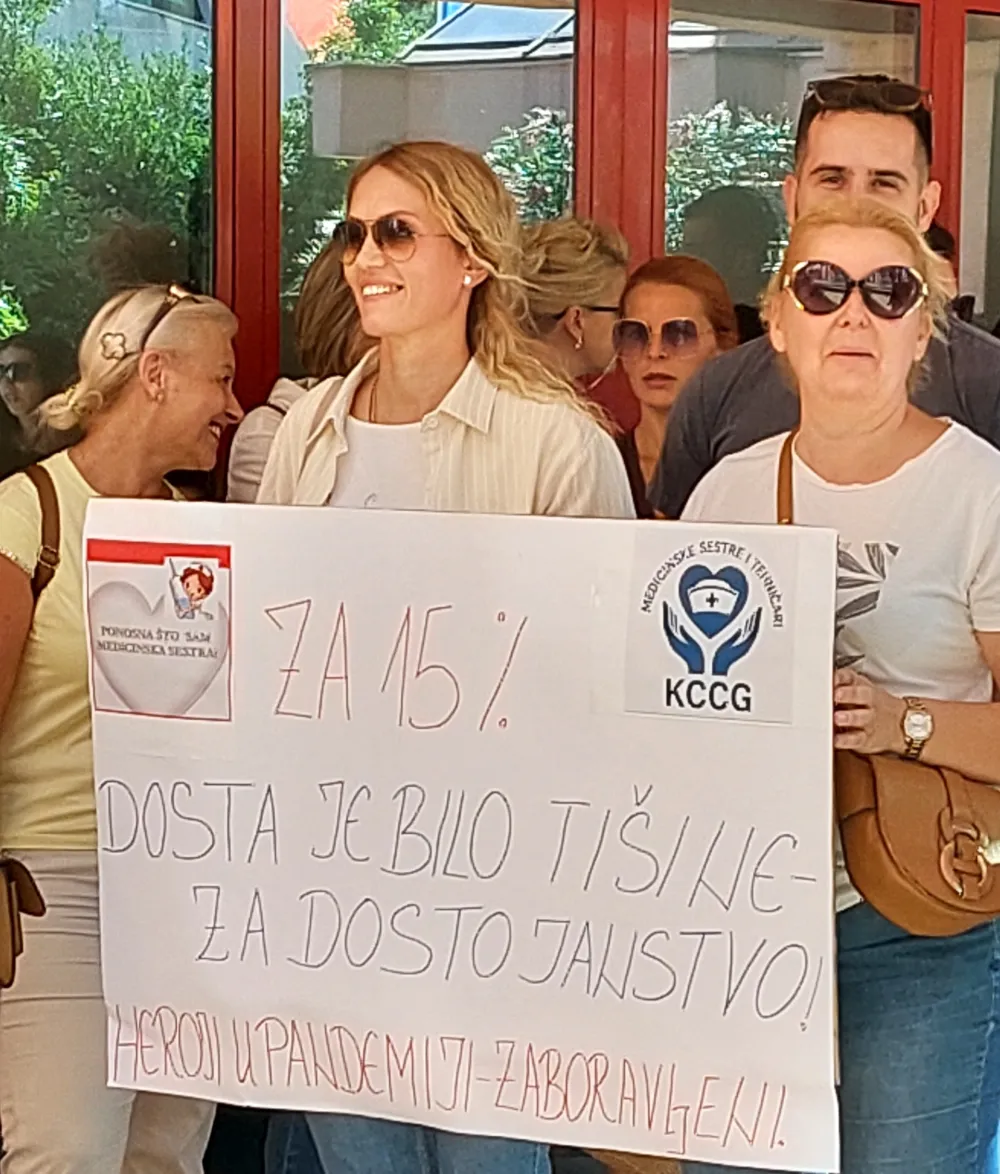 Medicinske sestre i tehničari dolaze pred Vladu jer ih premijer ignori&scaron;e
