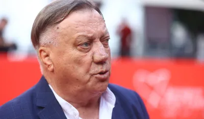 (VIDEO) Sarajlije odaju počast legendi narodne muzike: Hiljade ljudi na posljednjem ispraćaju Halida Be&scaron;lića