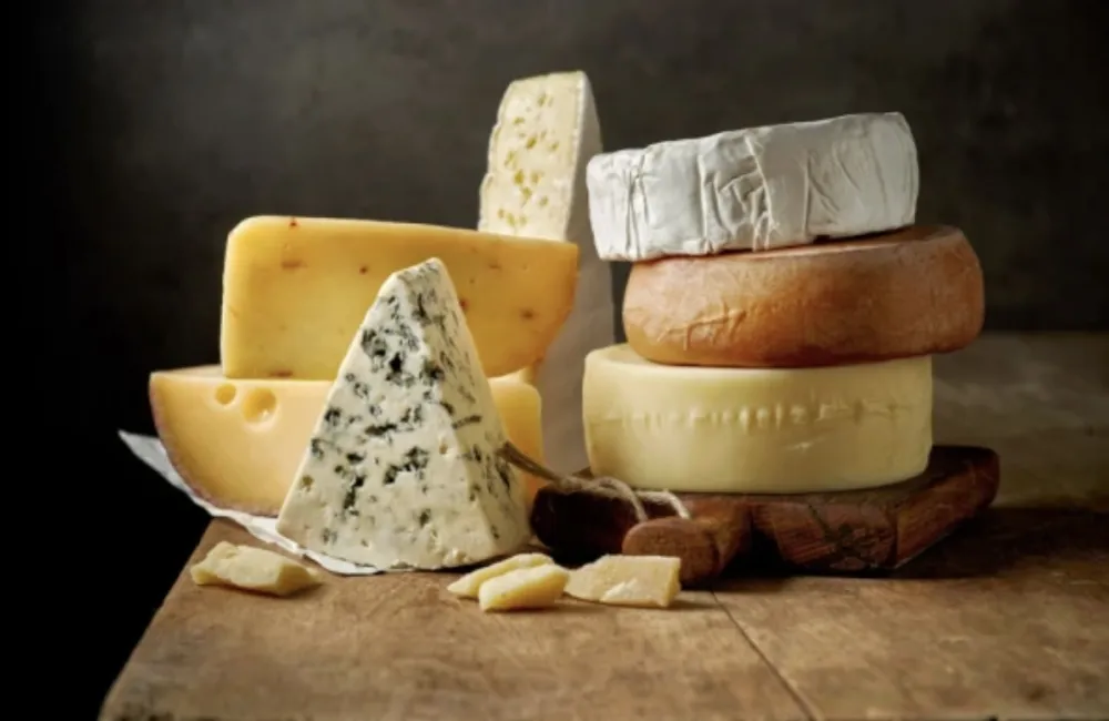 Nutricionisti upozoravaju: Ovo je najnezdravija vrsta sira