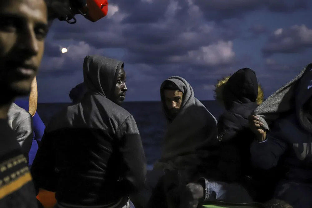 Najmanje 20 migranata nestalo u brodolomu, najmanje jedna osoba poginula