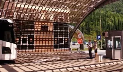 Uprava carina: Na GP Dobrakovo zaplijenjeno 110.000 eura neprijavljenog novca