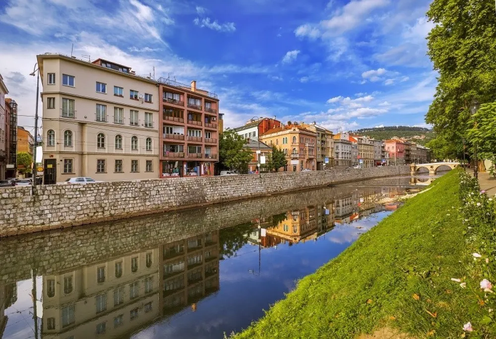 Hitna sjednica Vlade Kantona Sarajevo nakon hap&scaron;enja policajaca zbog seksualnog uznemiravanja djece
