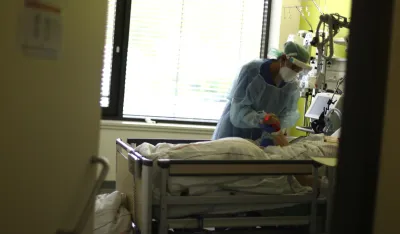 Medicinska sestra osuđena na doživotnu kaznu zbog ubistva 10 pacijenata