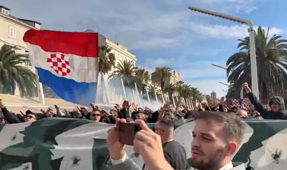  Protest u Splitu: Dosta je ponižavanja hrvatskog naroda