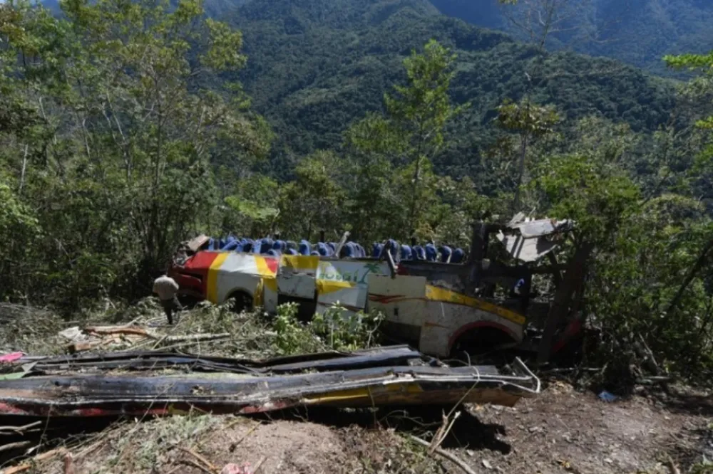 Autobus upao u provaliju u Peruu, poginulo 37 osoba
