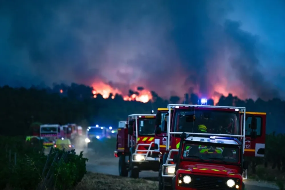 (FOTO/VIDEO) Veliki požar u Hrvatskoj,&nbsp;na terenu bilo vi&scaron;e od 60 vatrogasaca