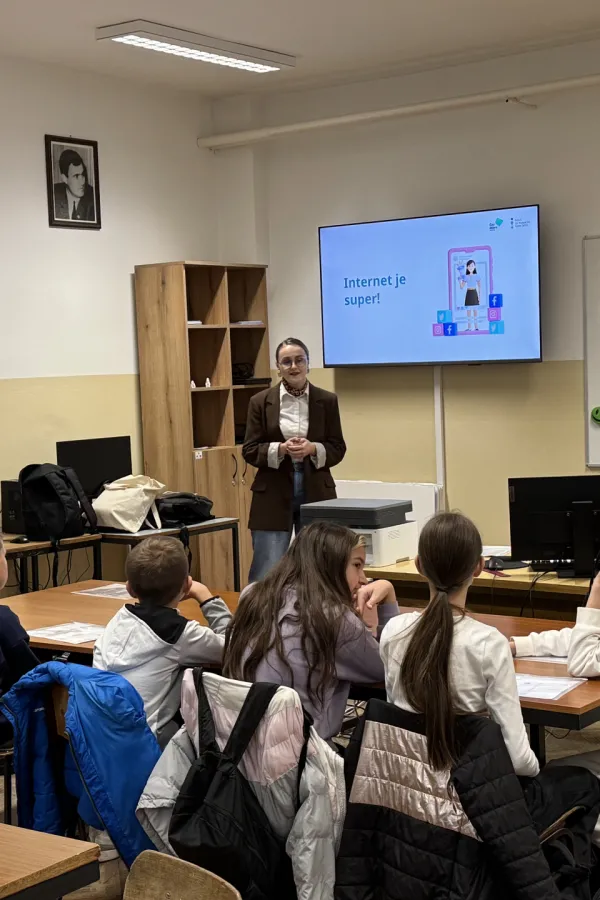 Projekat &bdquo;Budi Internet Genijalac&rdquo; realizovan u O&Scaron; u Mojkovcu