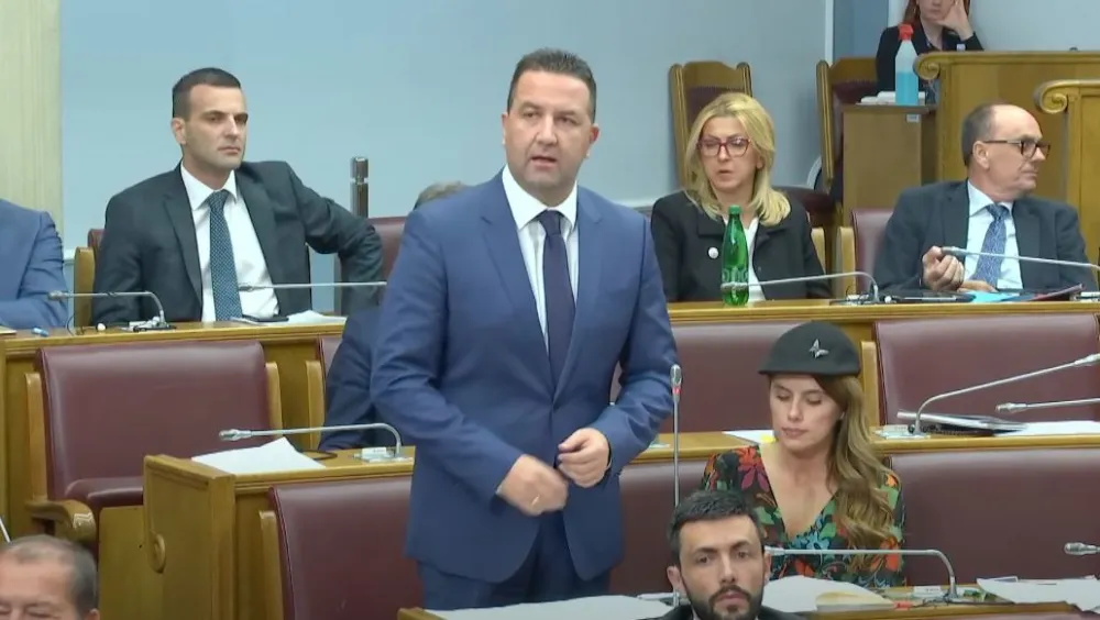 DPS predlaže povećanje plata medicinskim sestrama za oko 25 odsto