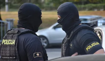 Oni koji danas nose uniforme vi&scaron;e ugrožavaju profesiju nego jedan vic o policajcima