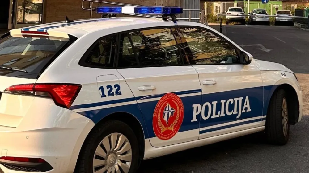 Državljani Srbije uhap&scaron;eni zbog skrnavljenja&nbsp;grafita na Njegu&scaron;ima