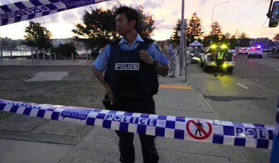 (VIDEO) Opsadno stanje u Sidneju: Uhap&scaron;eno sedam osoba na putu za plažu Bondi