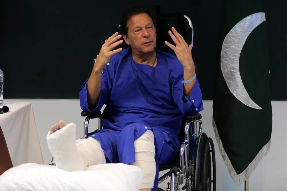 Biv&scaron;i pakistanski premijer i njegova supruga osuđeni na 17 godina zatvora