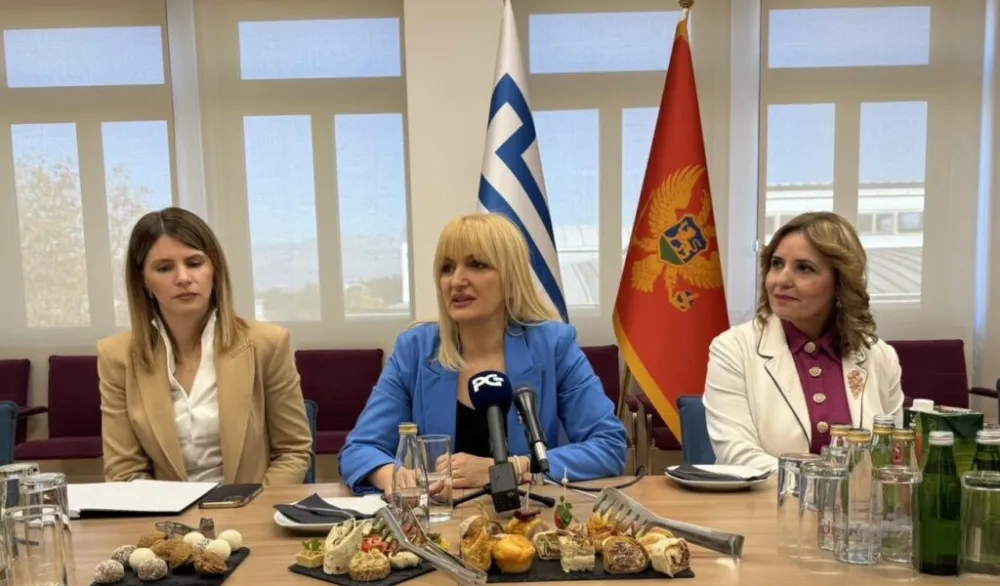 Borovinić Bojović sa saradnicama 