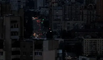 (FOTO/VIDEO) Ruski napad na elektroenergetsku mrežu: Ukrajina u totalnom mraku