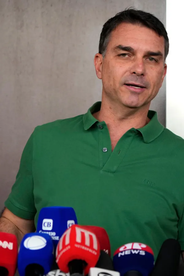 Bolsonaro podržao kandidaturu sina Flavija za predsjednika na izborima 2026.