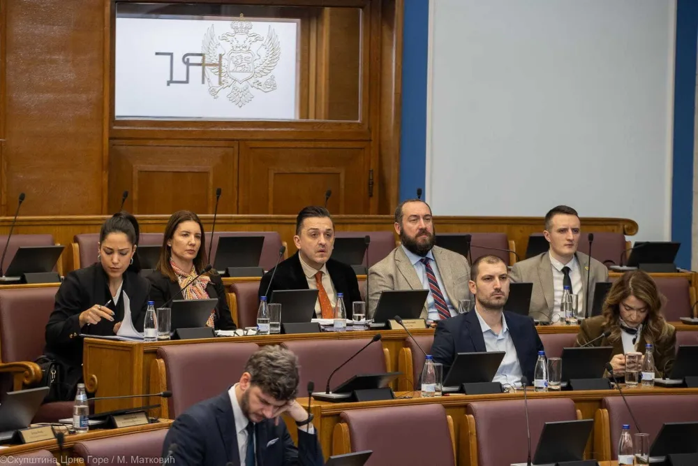 Vlast i opozicija dostavili preko 35 amandmana na&nbsp;budžet: Za rekonstrukcije i sanacije puteva traže jo&scaron; pet miliona