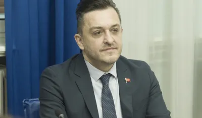 Vuković se pohvalio diplomom Ekonomskog fakulteta: "Ministar magistar"