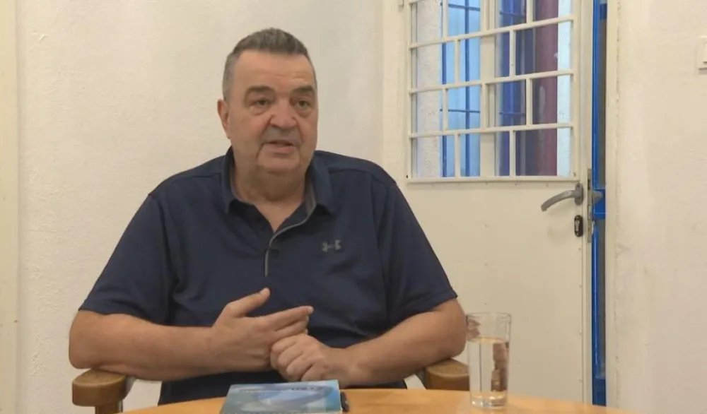 Biznismen&nbsp;Du&scaron;ko Knežević&nbsp;i njegovi nekada&scaron;nji saradnici oslobođeni su od optužbi u predmetu Karbon za navodne zloupotrebe ovla&scaron;ćenja kojima je, prema tvrdnjama Specijalnog državnog tužila&scaron;tva (SDT), pričinjena &scaron;teta kompaniji &ldquo;Global Carbon&rdquo; u iznosu od 1.992.000 eura.