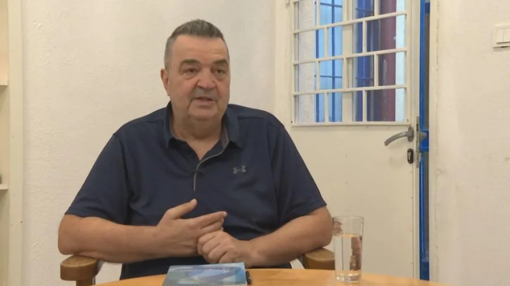 Biznismen&nbsp;Du&scaron;ko Knežević&nbsp;i njegovi nekada&scaron;nji saradnici oslobođeni su od optužbi u predmetu Karbon za navodne zloupotrebe ovla&scaron;ćenja kojima je, prema tvrdnjama Specijalnog državnog tužila&scaron;tva (SDT), pričinjena &scaron;teta kompaniji &ldquo;Global Carbon&rdquo; u iznosu od 1.992.000 eura.
