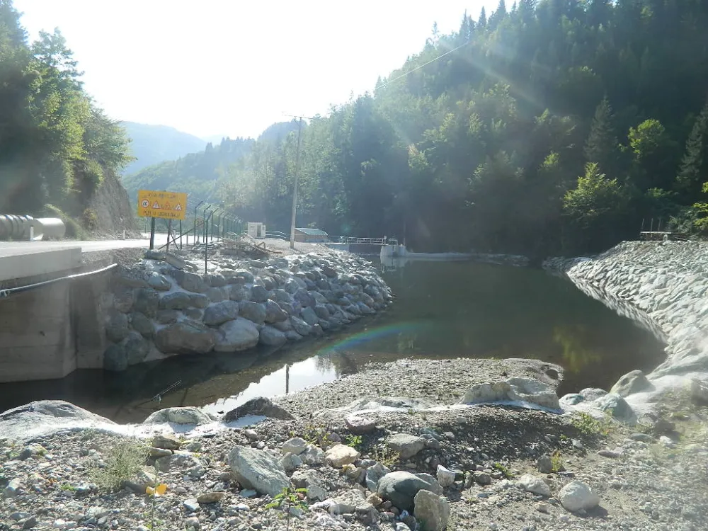 Policija istražuje okolnosti smrti: Tijelo umotano i bačeno u rijeku