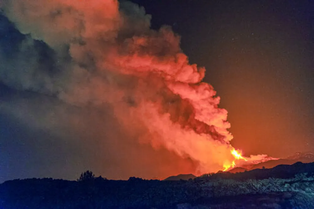 Vulkan Etna ponovo eruptirao