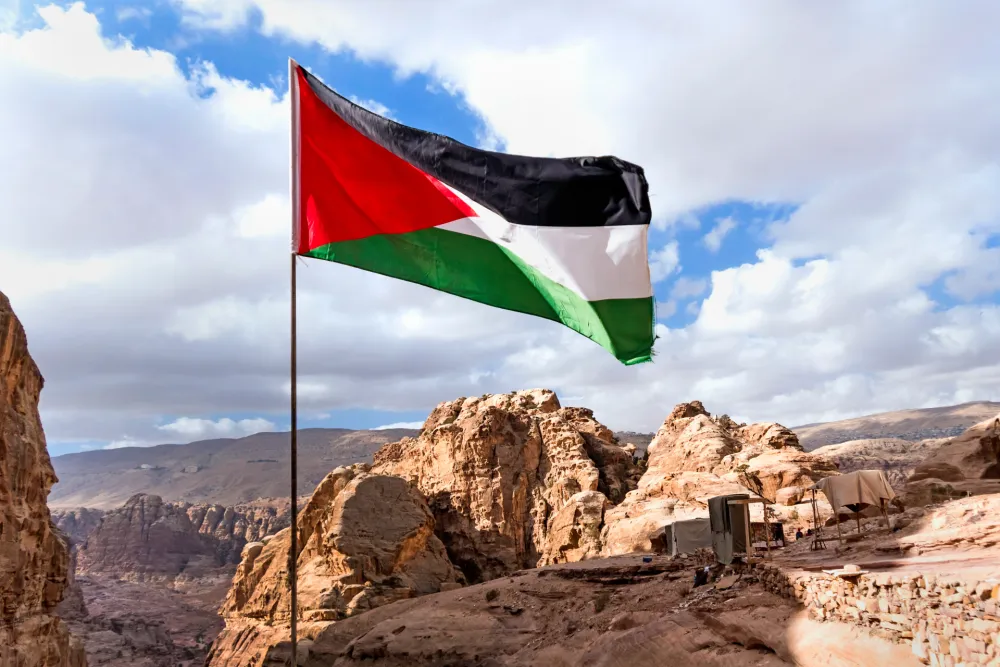MVP Palestine osuđuje ukidanje radnih dozvola za 37 međunarodnih i humanitarnih organizacija