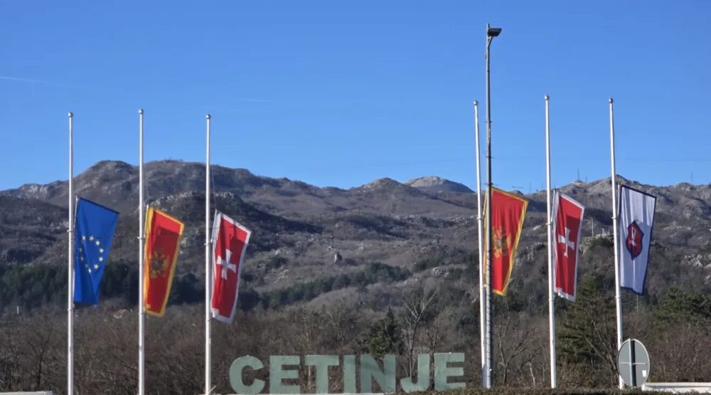 Zastave na Cetinju na pola koplja zbog godi&scaron;njice tragedije