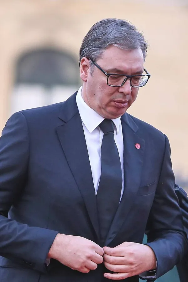 Vučić indirektno potvrdio da mađarski MOL kupuje NIS