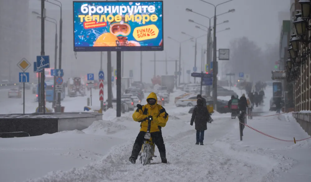 Obilne snježne padavine u Moskvi, najveće u posljednjih 56 godina