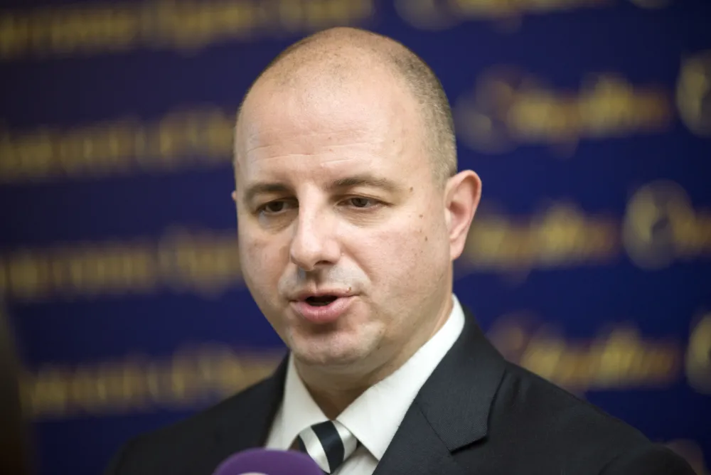 Milović: Avio-dostupnost Crne Gore ozbiljno naru&scaron;ena, krajnje vrijeme za odlučne poteze