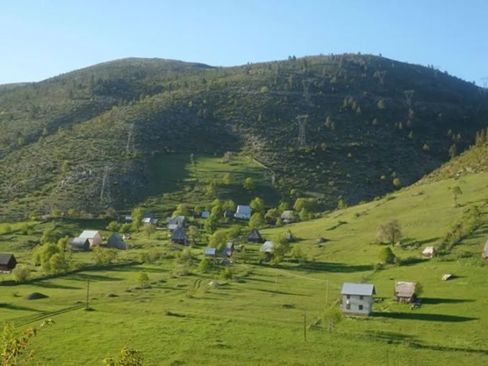Jo&scaron; se ne zna ko je pretukao staricu u pljevaljskom selu Bobovo