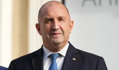 Radev podnio ostavku