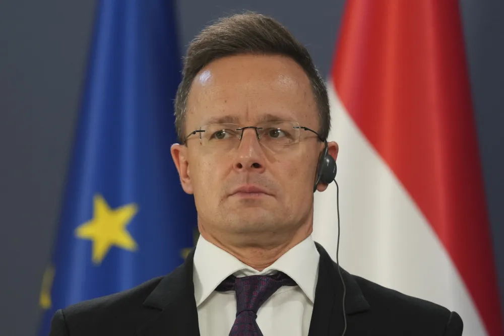 Sijarto: Jo&scaron; jedan Mađar preminuo usljed prinudne regrutacije u Ukrajini