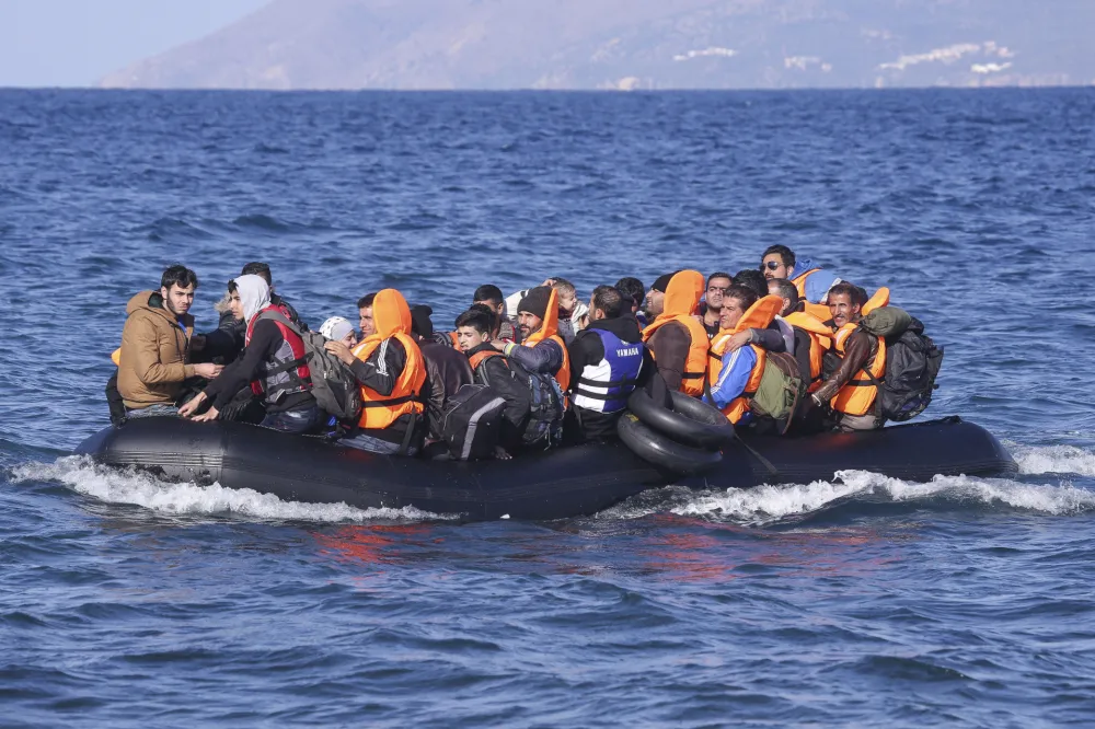 Poginulo 14 migranata nakon sudara sa brodom obalske straže kod Grčke