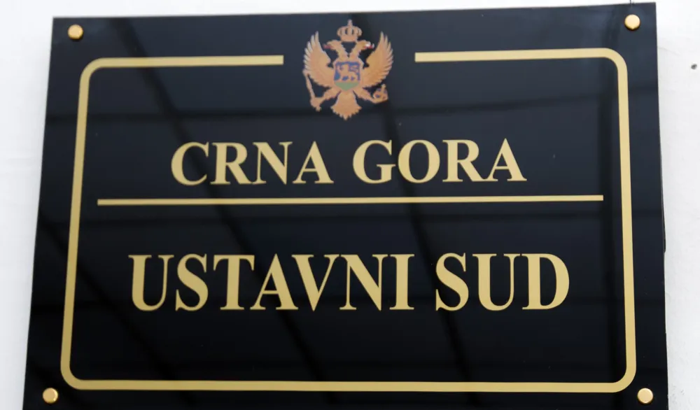 Državljanin Poljske zakonito zatvoren u UIKS-u bez odluke suda i bez prava na žalbu