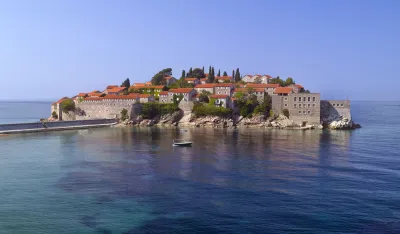 Ustavni sud vratio spor oko Svetog Stefana pred domaće pravosuđe